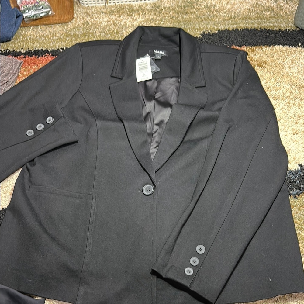 Torrid Black Women's Blazer Size 2 = 2X or 18-20 Nice Business Wear NWT
